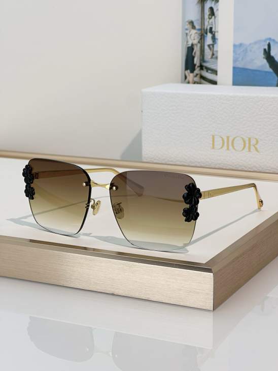 Picture of Dior Sunglasses _SKUfw80880226fw